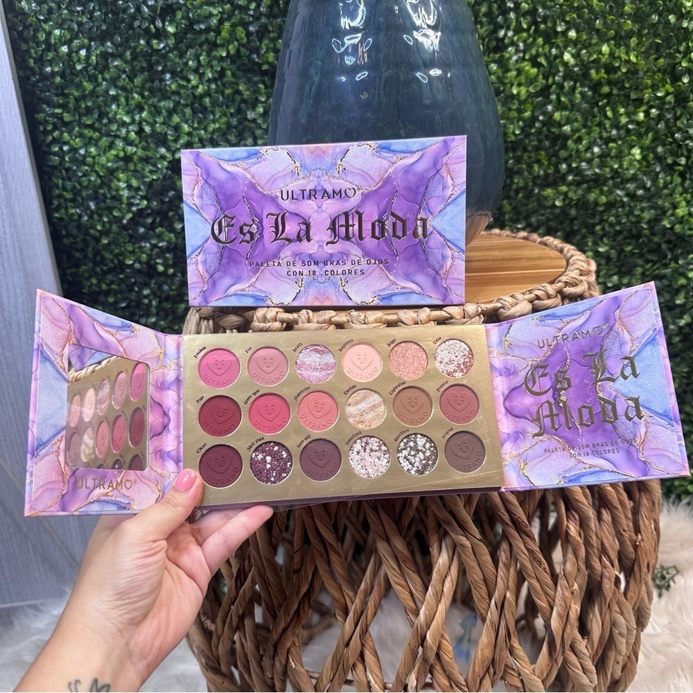 Es la‎ moda eyeshadow palette new